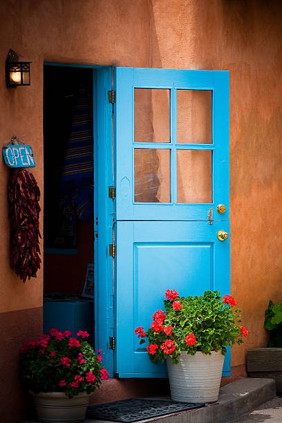 istock Santa Fe, NM Shop Door 527373213