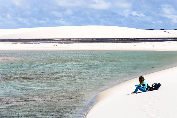 parque nacional dos lençóis maranhenses - shower women water outdoors imagens e fotografias de stock