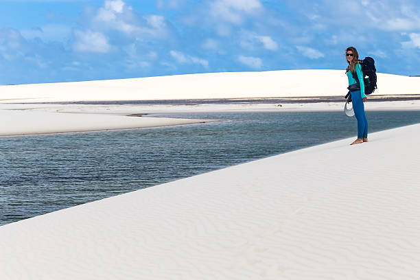 parque nacional dos lençóis maranhenses - shower women water outdoors imagens e fotografias de stock