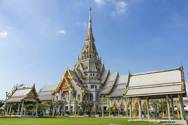 istock WAT sothorn wararam worrawiharnn temple 527439715