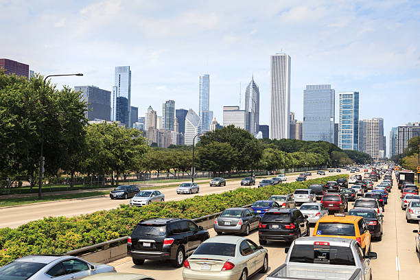 istock Traffic driving into Downtown Chicago 527462607