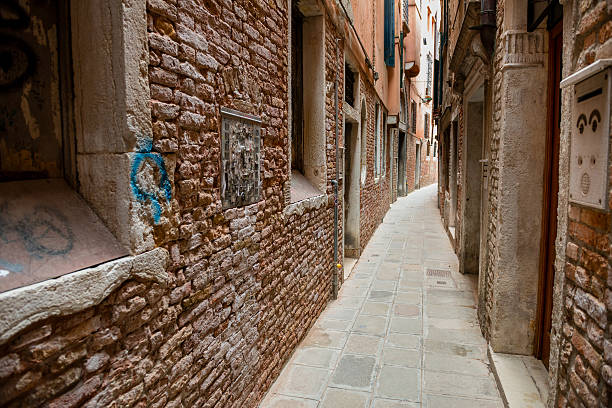 istock Italy Venice street 527467699