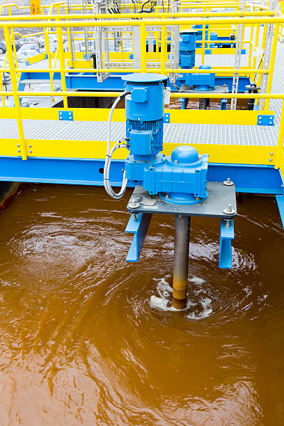 воды лечения завод - sewage treatment plant water plant water purification plant industry стоковые фото и изображения
