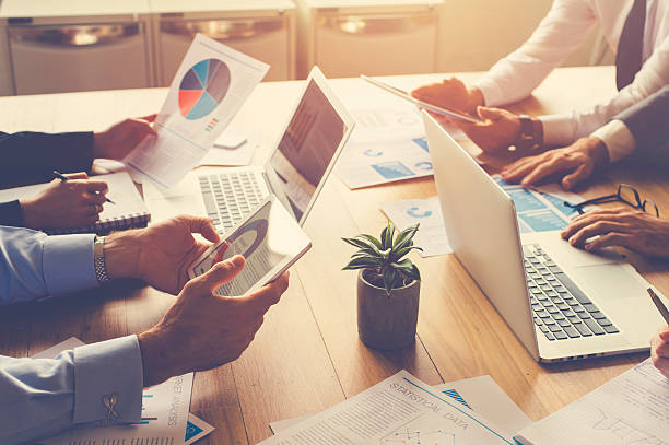 istock Group of people meeting with technology. 527528428