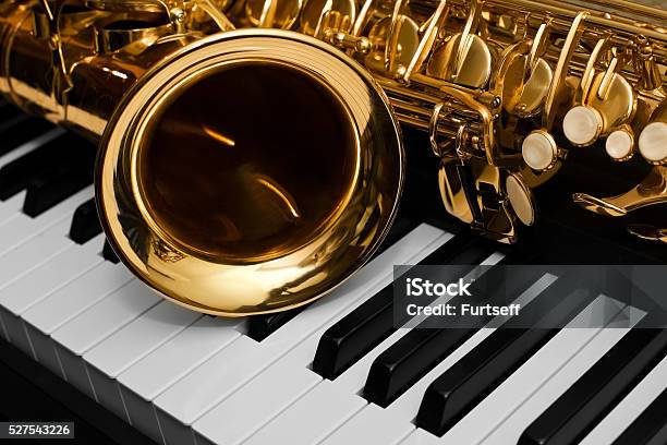 Führen Zu Einer Fragmentierung Des Saxophon Stockfoto und mehr Bilder von Musikinstrument - Musikinstrument, Jazz, Saxophon