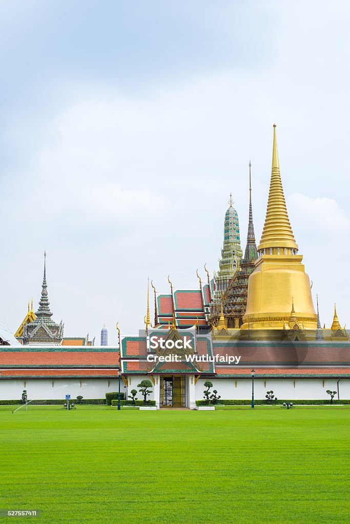 Wat Phra Kaew (Temple of the Emerald Buddha), Bangkok, Thailand The Buddhist temple of Wat Phra Kaew at the Grand Palace in Bangkok, Thailand. Architecture Stock Photo
