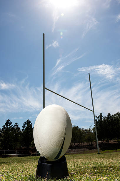 escanteio. - rugby wooden post goal post rugby post - fotografias e filmes do acervo