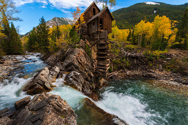 istock Autumn in Crystal Mill Colorado Landscape 527568403
