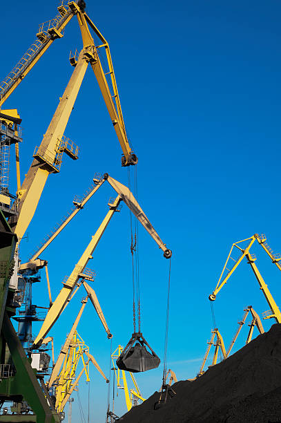 istock Coal, Portal cranes, clamshell 527579515