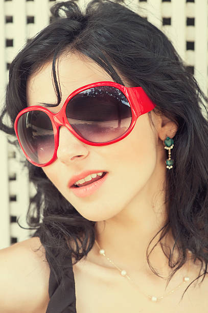 istock Stylish girl with sunglasses 527617791