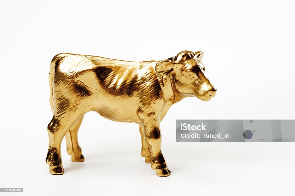 Golden calf, close-up - Royaltyfri Guld - Metall Bildbanksbilder
