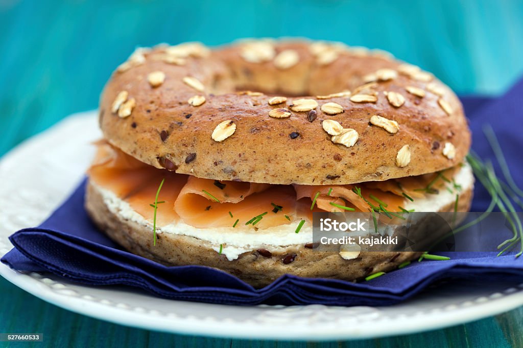 Las rosquillas de salmón ahumado - Foto de stock de Bagel libre de derechos