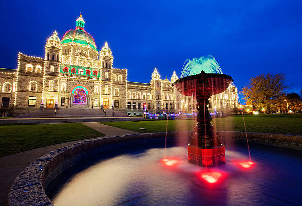 istock Christmas at the Parliament 527673287