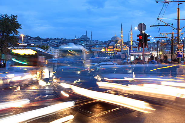 istock Galata Bridge and Yeni Cami Mosque 527690317