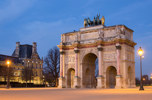 Paris (France). Arc de Triomphe du Carrousel in the sunrise