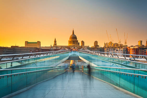 istock Busy commuters on their way home in London 527703805