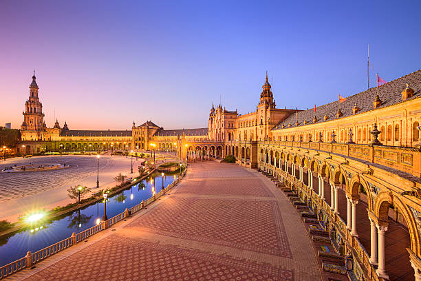 испанская площадь севилье, испания - architecture europe seville spain стоковые фото и изображения