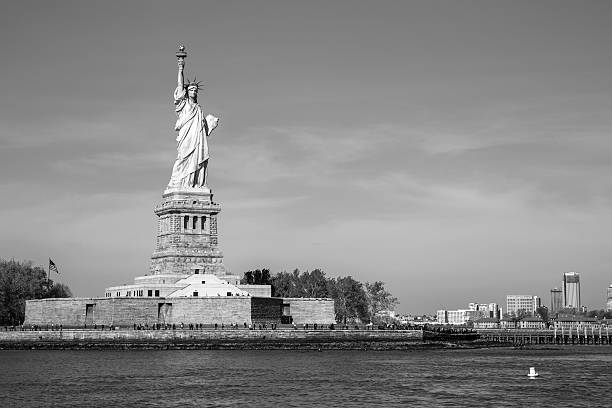 a estátua da liberdade - ilha ellis - fotografias e filmes do acervo