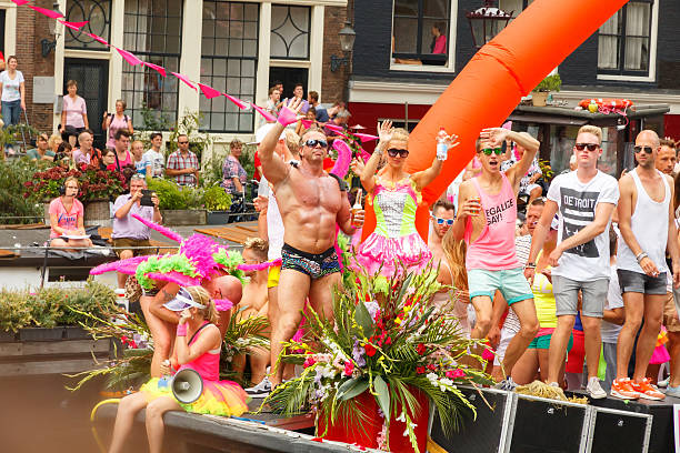 amsterdamer gay pride 2014 - city amsterdam urban scene gay parade stock-fotos und bilder