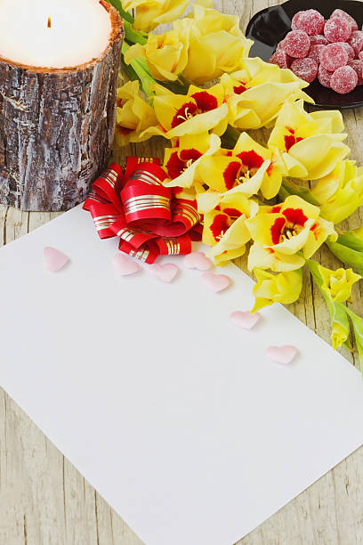 día de san valentín - gladiolus single flower flower yellow fotografías e imágenes de stock