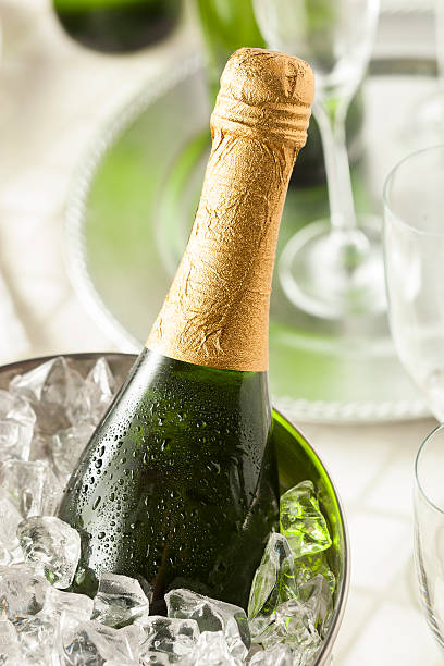 istock Alcoholic Bubbly Champagne for New Years 527839151