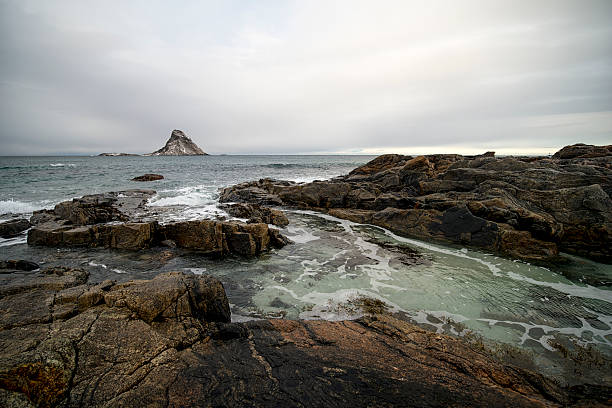 istock Icy Beach and Rocky Mountain 527885850