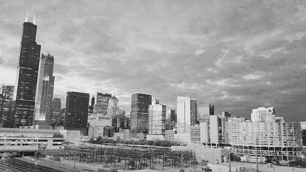 istock Chicago Skyline from the South black and white 527911754