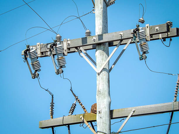 linha de potência - electricity equipment power line cable imagens e fotografias de stock