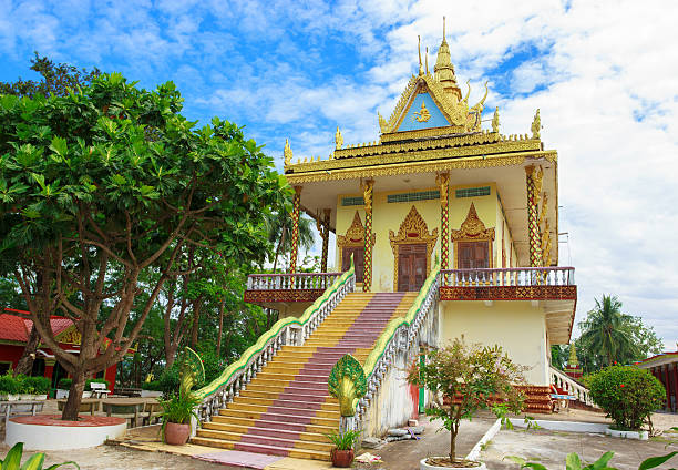 Wat Leu in Sihanoukville Amazing view of Wat Leu in Sihanoukville, Cambodia wat stock pictures, royalty-free photos & images