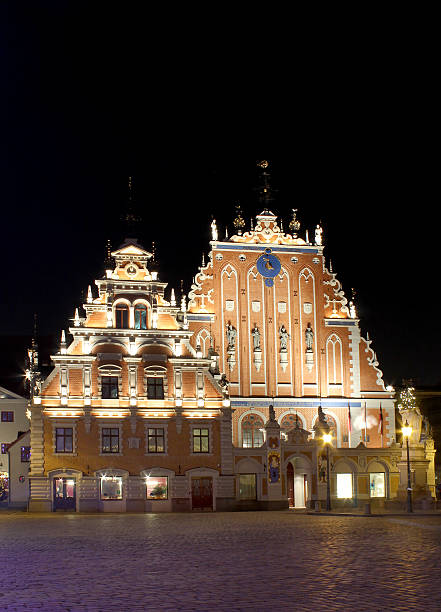 istock Blackhead house with night illumination in Riga center 527957745