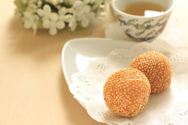 istock Chinese pastry, sesame ball 528041292