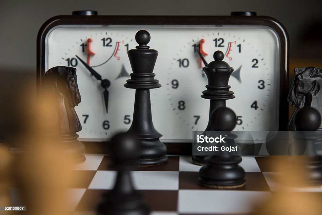 Foto de Jogo De Xadrez e mais fotos de stock de Relógio de Xadrez - Relógio  de Xadrez, Competição, Conceito - iStock