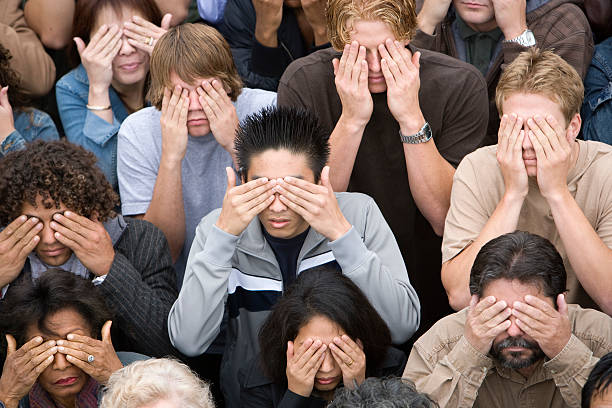 istock Crowd of people 528135403