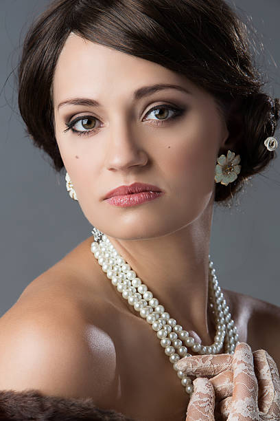 istock Beautiful vintage girl 528150363