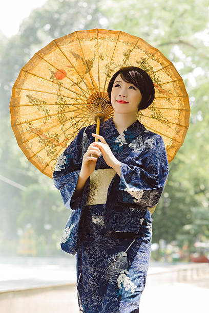 istock Girl in yukata dress 528181591