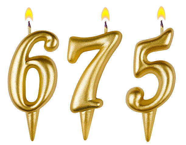 istock candles number six hundred seventy-five isolated on white 528197011