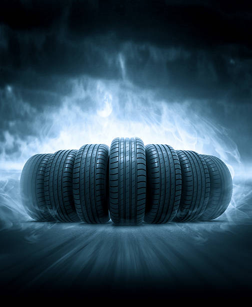 pneus do veículo - tire track - fotografias e filmes do acervo
