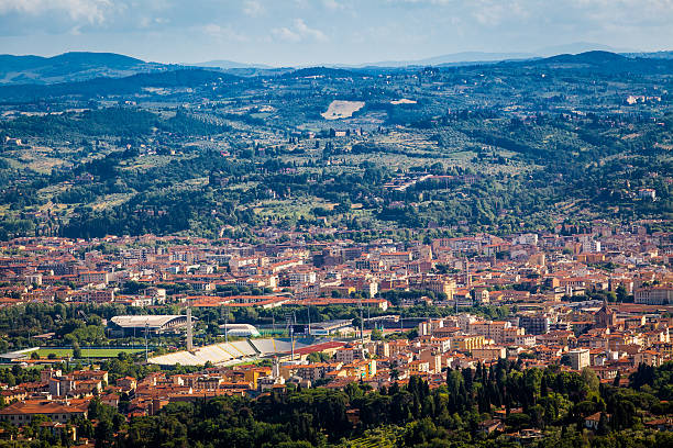 istock Aerial view to Florence city 528282946