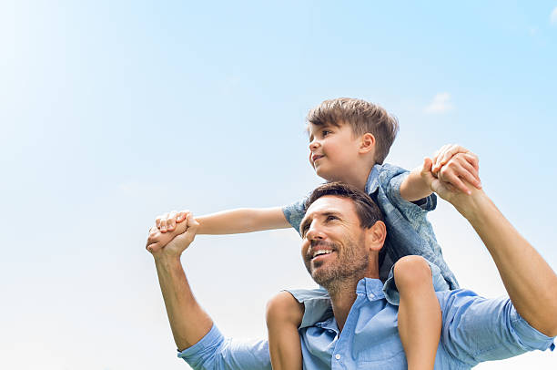 vater und sohn zusammen - son love father childhood stock-fotos und bilder