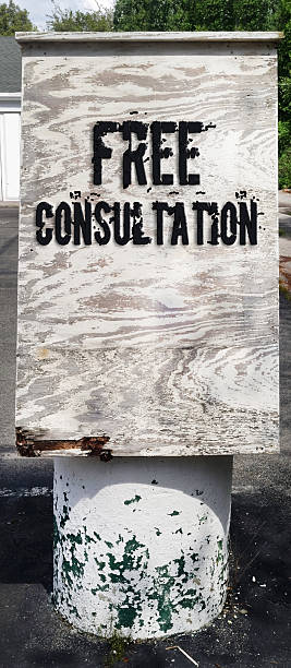 istock Shabby Free Consultation Sign 528291014