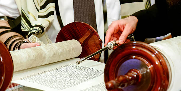 istock Jewish man dressed in ritual clothing 528292044