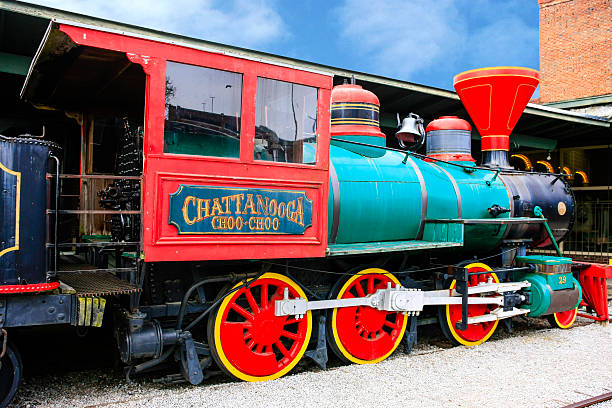 o chattanooga choo-choo locomotiva na antiga estação terminal, tennessee - 1941 imagens e fotografias de stock