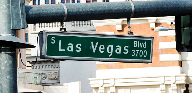 istock Las Vegas Boulevard sign 528306884
