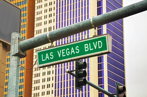 istock Las Vegas boulevard sign 528312477