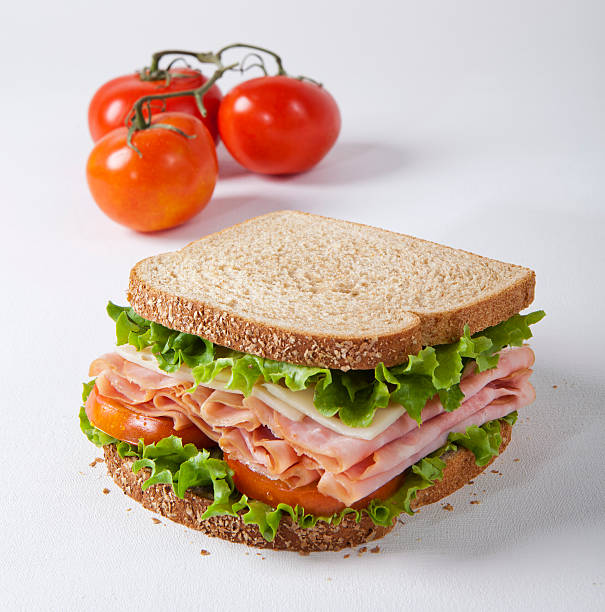 sandwich au jambon - toast portion club sandwich cafe photos et images de collection