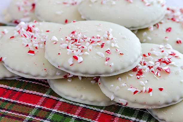 istock Chocolate Peppermint Holiday Cookies 528358249