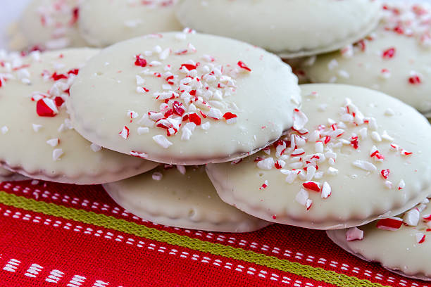 istock Chocolate Peppermint Holiday Cookies 528358253