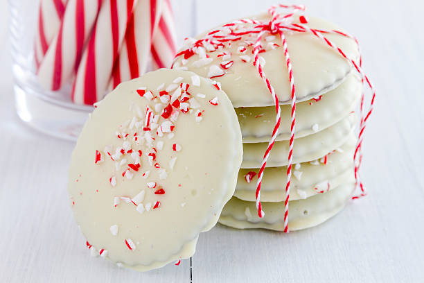 istock Chocolate Peppermint Holiday Cookies 528358583