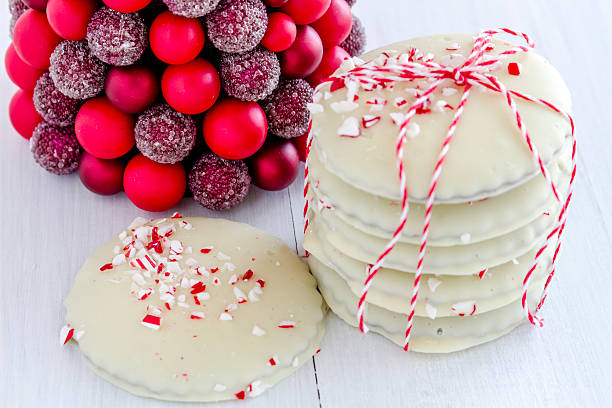 istock Chocolate Peppermint Holiday Cookies 528358591
