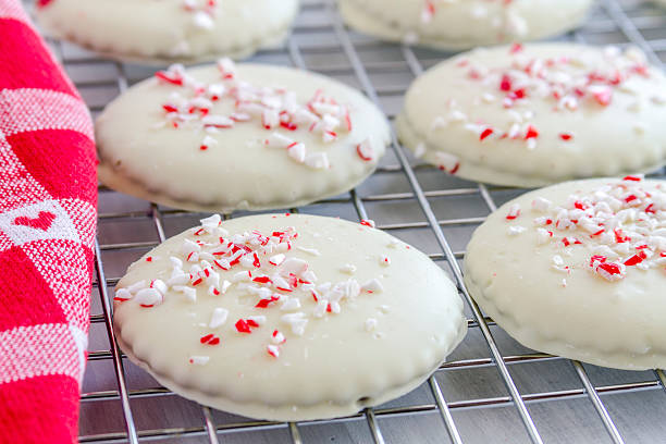 istock Chocolate Peppermint Holiday Cookies 528358981